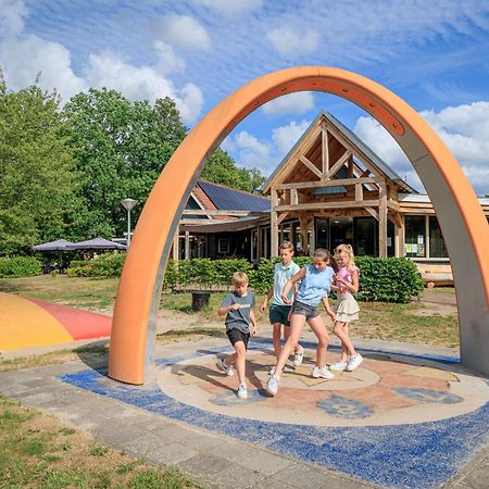 ホテル Recreatiepark Kaps Tubbergen エクステリア 写真