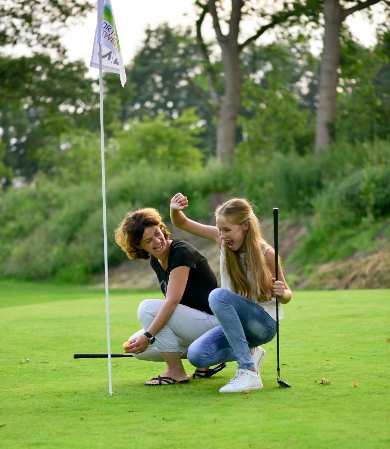 ホテル Recreatiepark Kaps Tubbergen エクステリア 写真